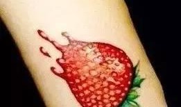 纹身女的网红吃瓜,揭秘娱乐圈幕后真相