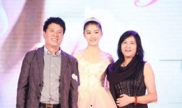 爆料关晓彤爸爸妈妈视频,揭秘明星家庭日常