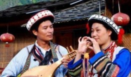 云南傈僳族网红吃瓜视频