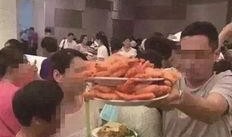 泰国网友爆料餐厅视频,视频揭露惊人真相！
